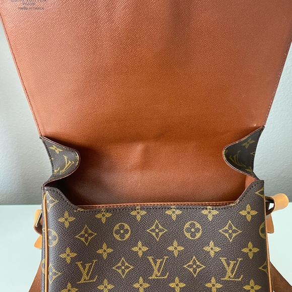 🔥🔥Authentic LV Monogram Cartouchiere GM🔥 - Picture 13 of 16